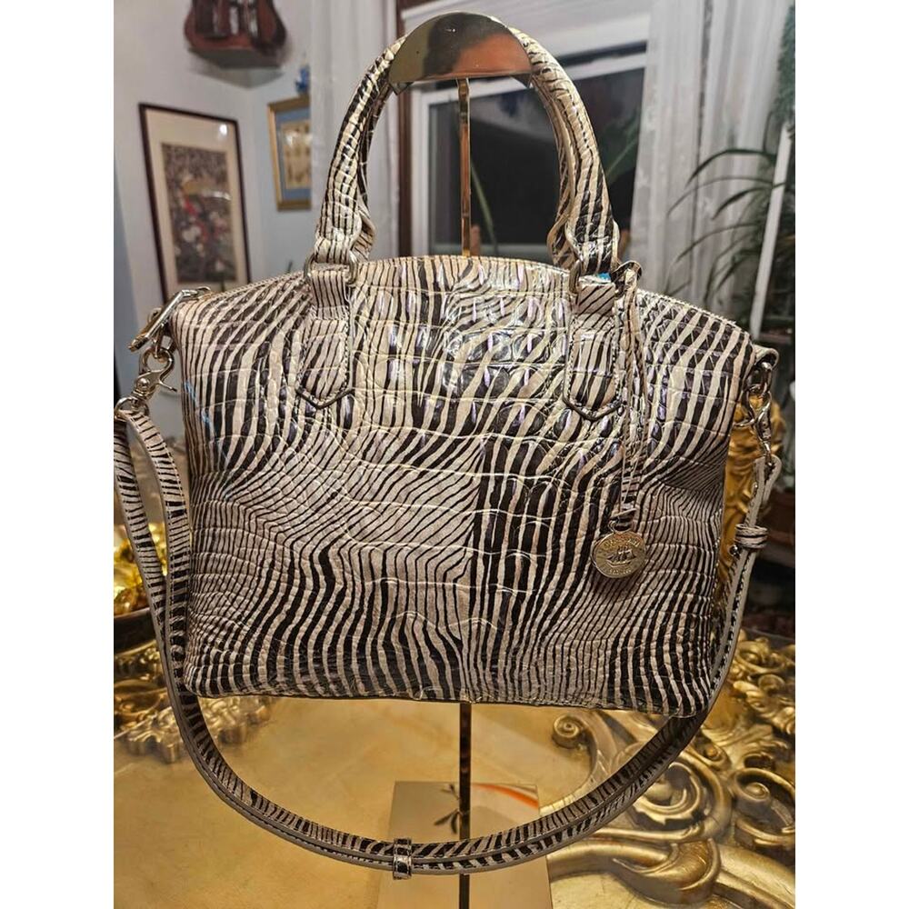 👜 Like-New Brahmin Duxbury Satchel – Discontinued Spirit Melbourne Print